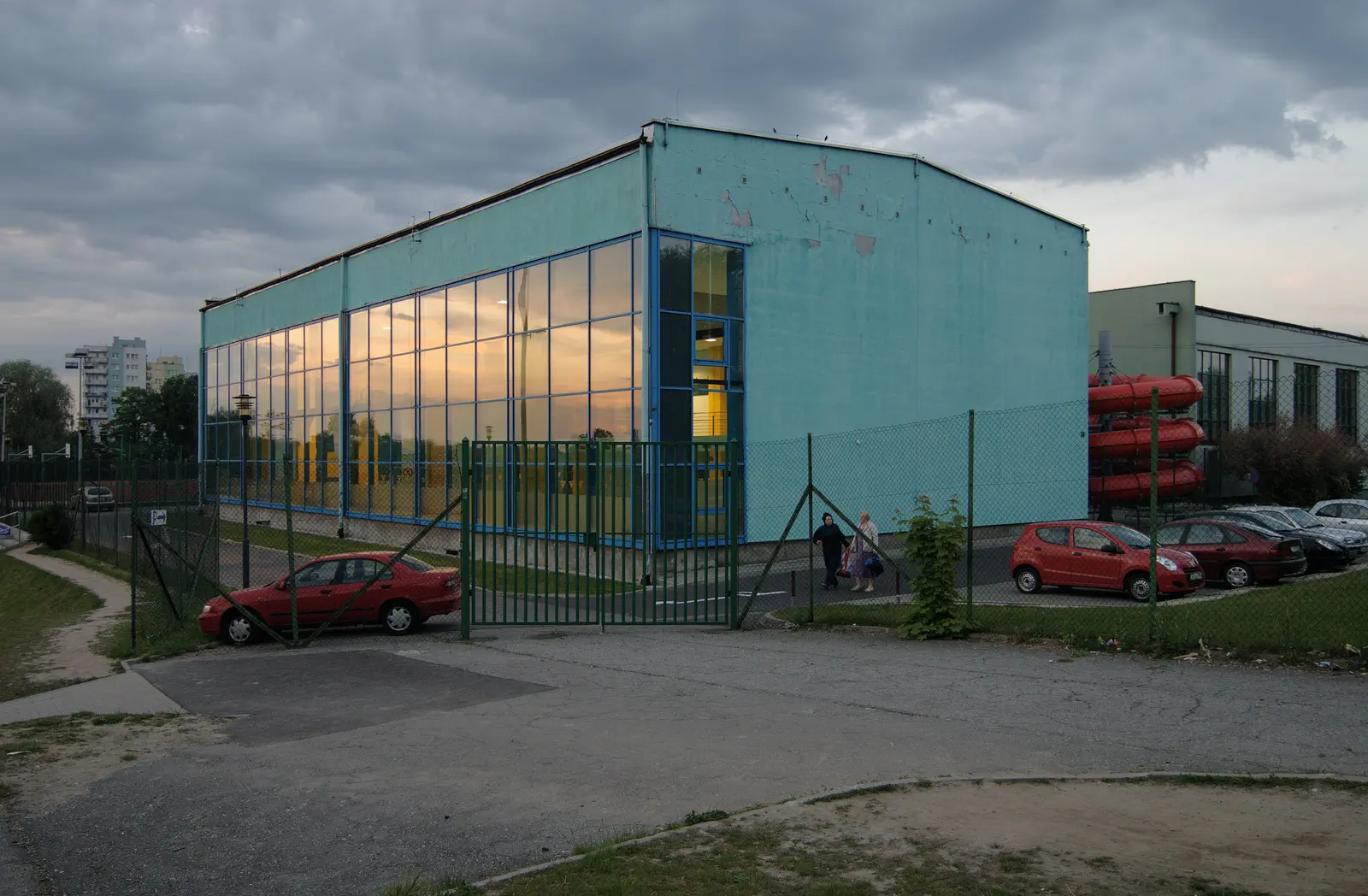 Budynek krytej pływalni Mewa przy ul. Mewy w Gliwicach
